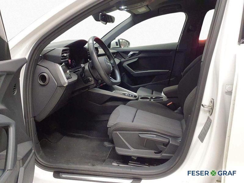 Gebraucht Audi A3 Comfort 150 PS (110 kW) 2022 Ibisweiß Limousine