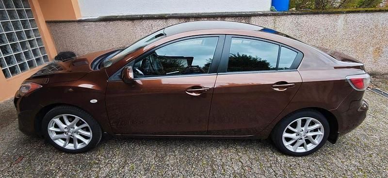 Braun Gebraucht 2012 Mazda 3 Edition Limousine | 7.300 € (Fairer Preis) - Bild 1/4