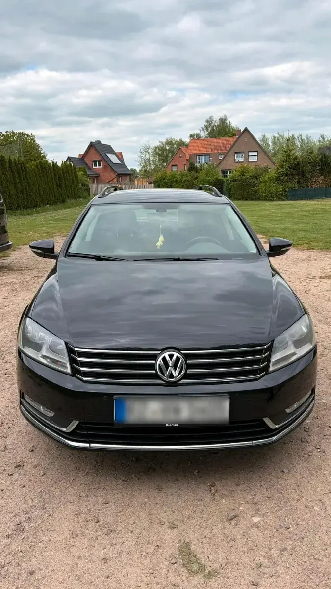 Gebraucht VW Passat 140 PS (102 kW) 2012 Schwarz Kombi