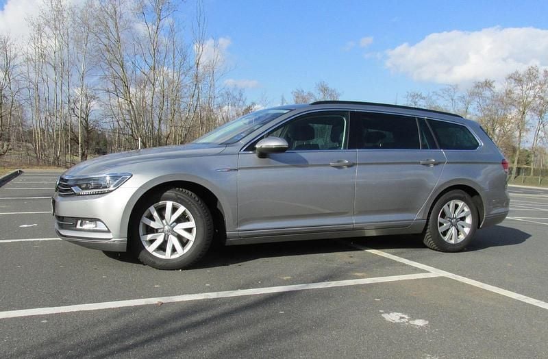 Usata VW Passat 190 CV (139 kW) 2015 Grigio Station wagon