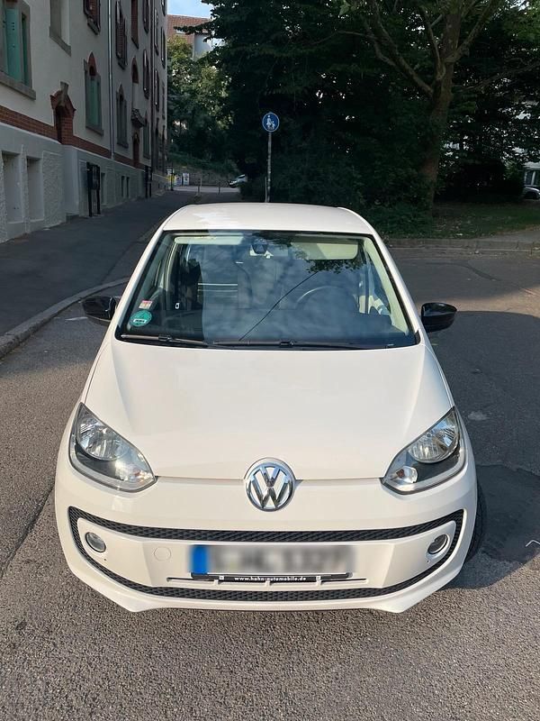 Weiß Gebraucht 2015 VW up! Kleinwagen | 6.000 € (Guter Preis) - Bild 1/4
