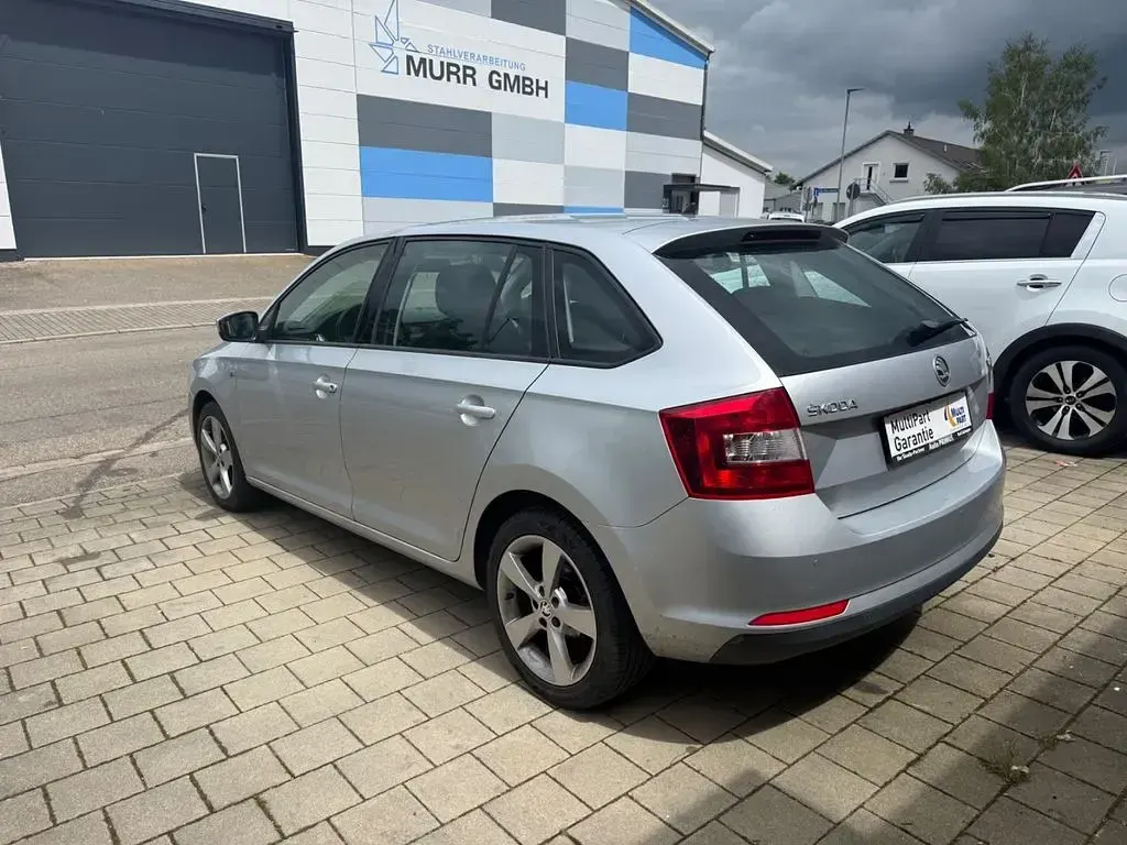 Gebraucht Skoda Rapid Elegance 105 PS (77 kW) 2014 Silber Kleinwagen