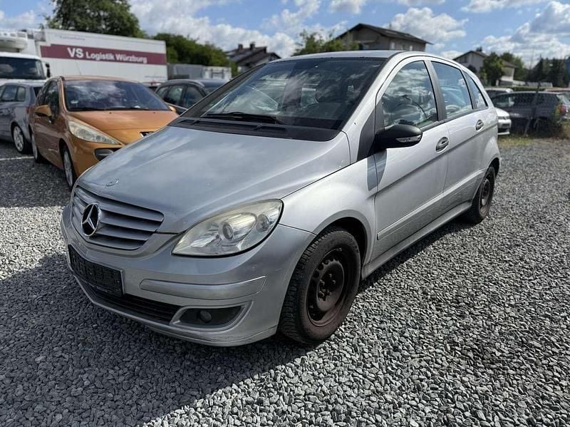 Polarsilber metalliclack Gebraucht 2006 Mercedes B170 Van / Kleinbus | 999 € (Superpreis) - Bild 1/4