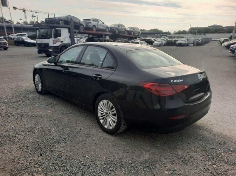 Gebraucht Mercedes C200 163 PS (119 kW) 2023 Schwarz Limousine
