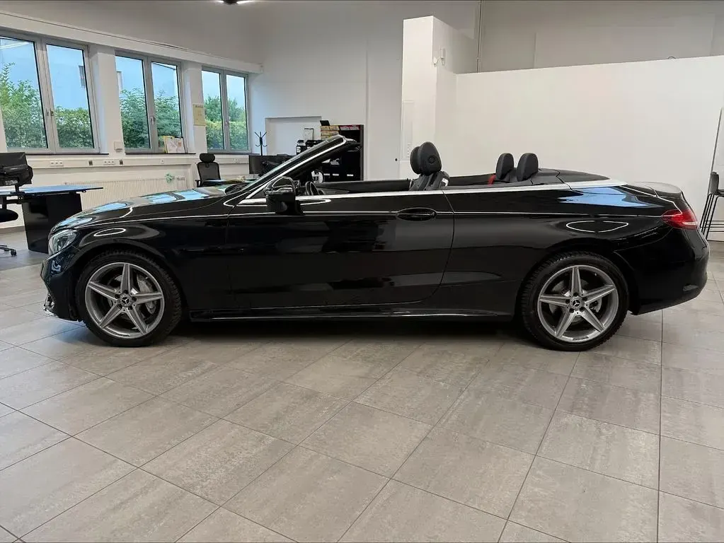 Gebraucht Mercedes C200 AMG line 184 PS (135 kW) 2018 Schwarz Cabrio