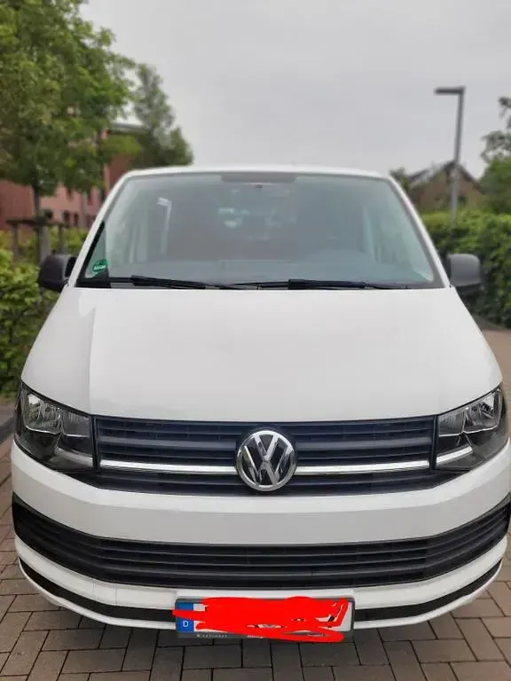 Gebraucht VW Multivan 150 PS (110 kW) 2019 Weiß Van / Kleinbus