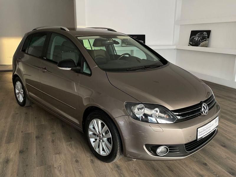 Braun Gebraucht 2011 VW Golf Plus Style Van / Kleinbus | 5.990 € (Fairer Preis) - Bild 1/4