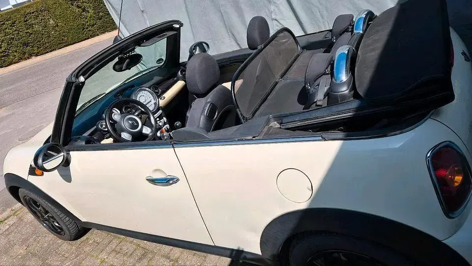 Gebraucht Mini Cooper Cabriolet 120 PS (88 kW) 2010 Beige Cabrio