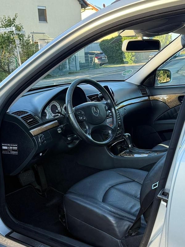 Gebraucht Mercedes E320 224 PS (164 kW) 2008 Grau Kombi