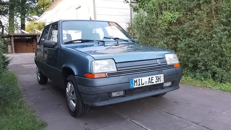 Second-hand Renault R5 71 CP (52 kW) 1987 Albastru Hatchback