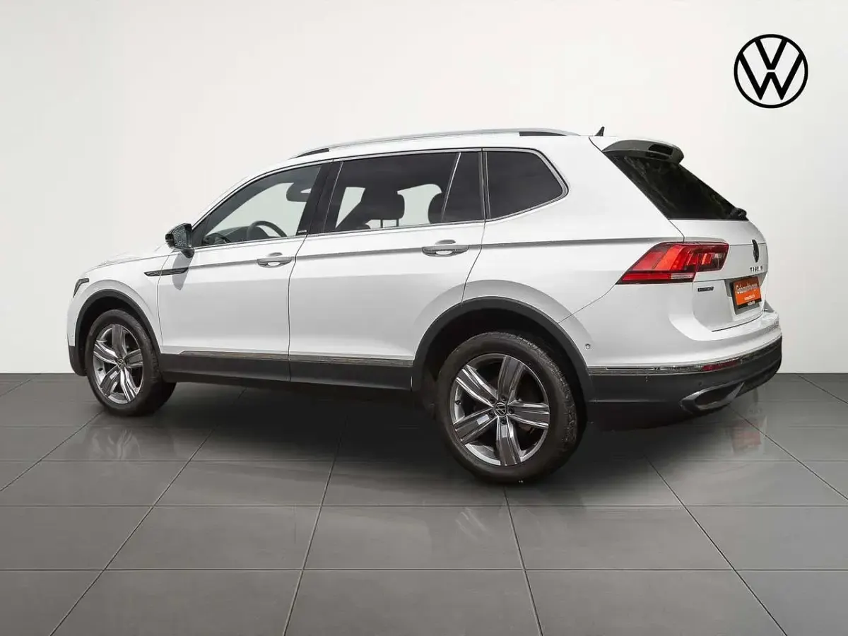 Gebraucht VW Tiguan Allspace Move 150 PS (110 kW) 2023 Pure white SUV