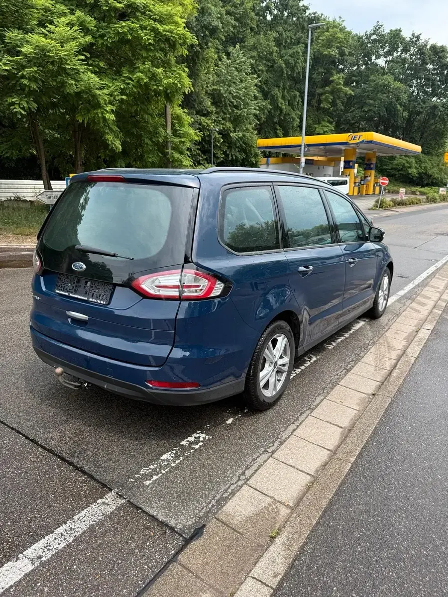 Gebraucht Ford Galaxy 150 PS (110 kW) 2017 Blau Van / Kleinbus