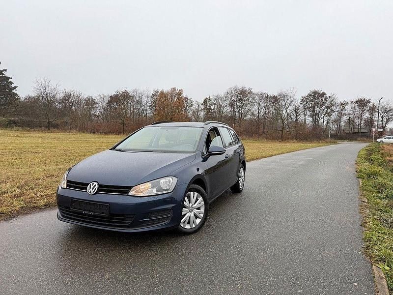 Gebraucht VW Golf VII Match 105 PS (77 kW) 2014 Blau Kombi