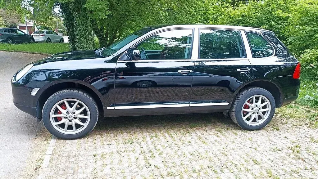 Second-hand Porsche Cayenne 250 CP (183 kW) 2005 Negru SUV