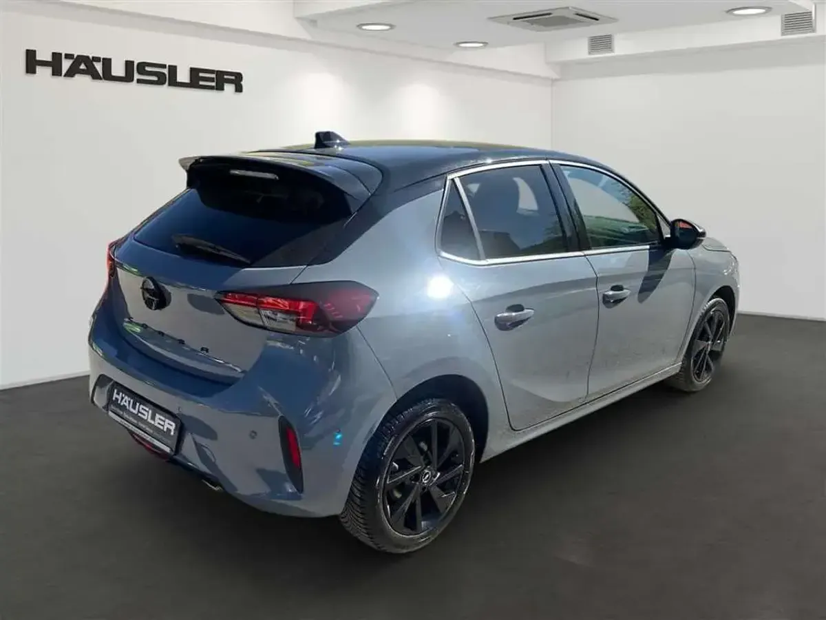 Używany Opel Corsa 101 KM (74 kW) 2025 Szary Hatchback