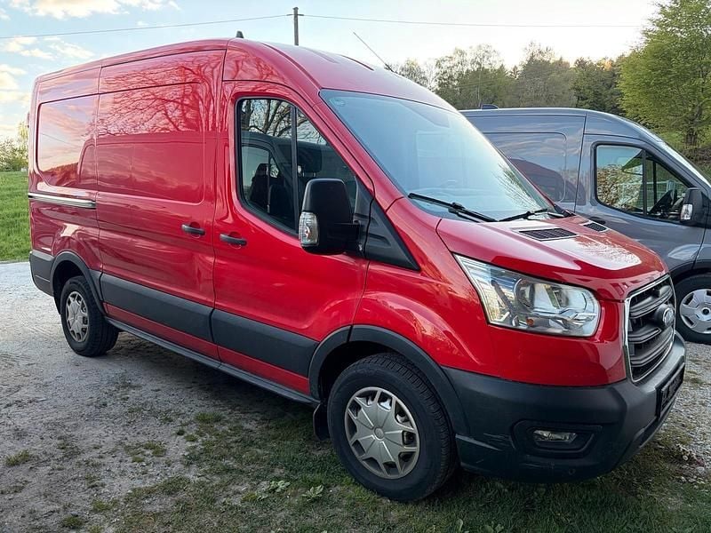 Second-hand Ford Transit Trend 170 CP (125 kW) 2020 Roșu Monovolum