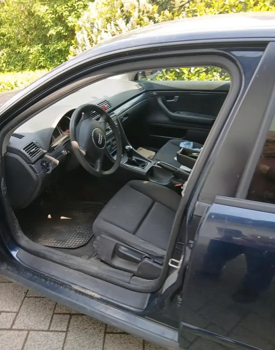 Gebraucht Audi A4 101 PS (74 kW) 2003 Blau Limousine