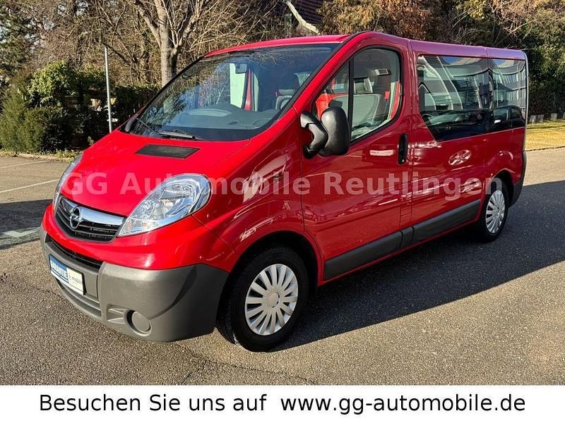Rot Gebraucht 2012 Opel Vivaro Van / Kleinbus | 9.199 € (Guter Preis) - Bild 1/4
