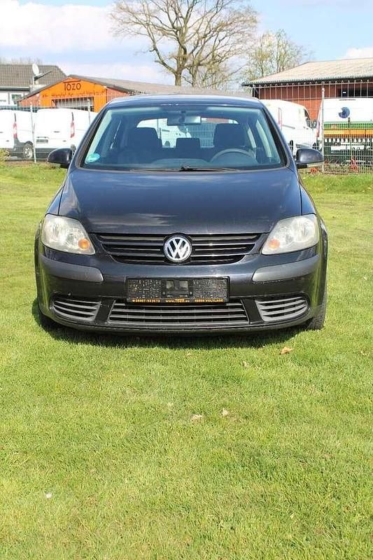 Gebraucht VW Golf IV Trendline 105 PS (77 kW) 2005 Black magic perleffekt Kleinwagen