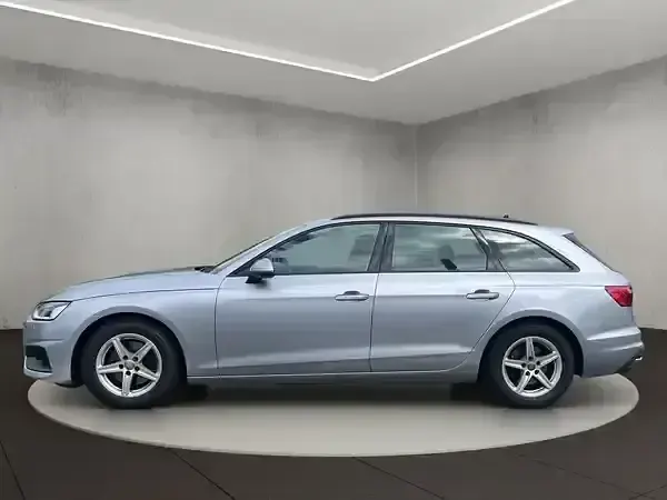 Gebraucht Audi A4 Ambiente 163 PS (119 kW) 2020 Florettsilber metallic Kombi