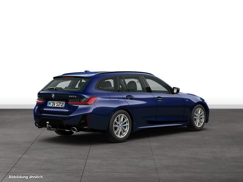 Gebraucht BMW 330e M Sport 292 PS (214 kW) 2025 Blau Kombi