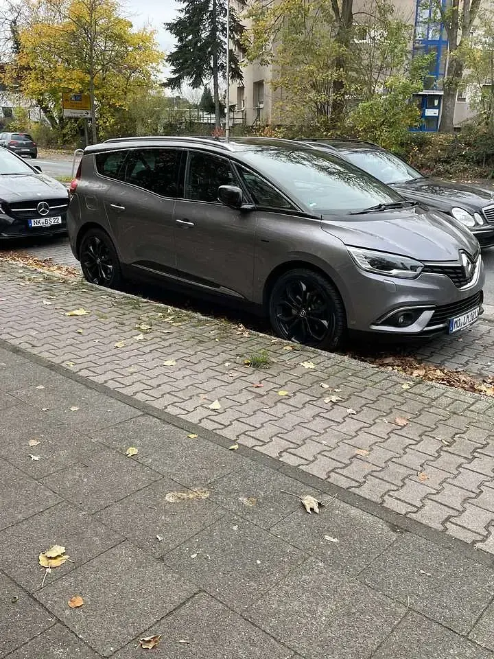 Gebraucht Renault Grand Scénic IV Black Edition 140 PS (102 kW) 2019 Grau Van / Kleinbus