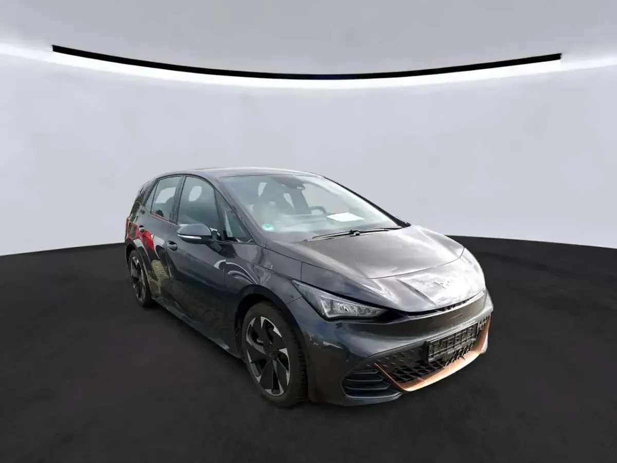 Second-hand Cupra Born 169 kW (231 CP) 2023 Gri Hatchback