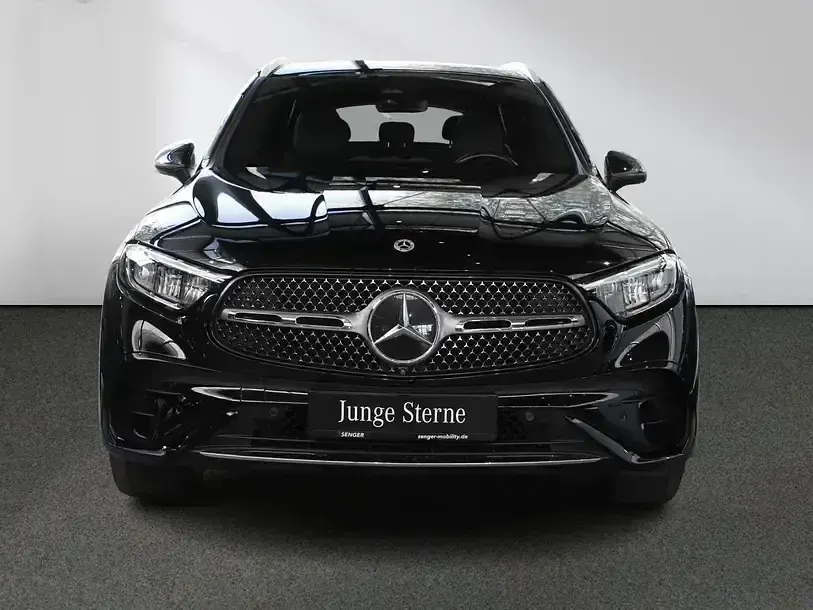 Gebraucht Mercedes GLC220 AMG 197 PS (144 kW) 2023 Unilack schwarz SUV