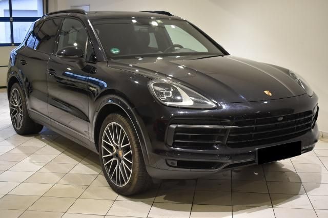 Schwarz Gebraucht 2021 Porsche Cayenne SUV | 69.900 € (Superpreis) - Bild 1/4