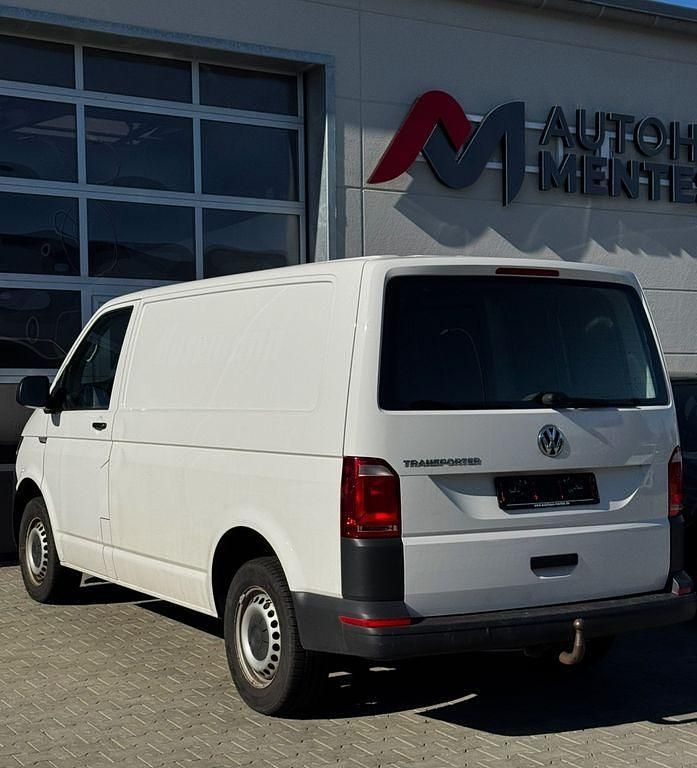 Gebraucht VW Transporter 102 PS (75 kW) 2018 Weiß Van