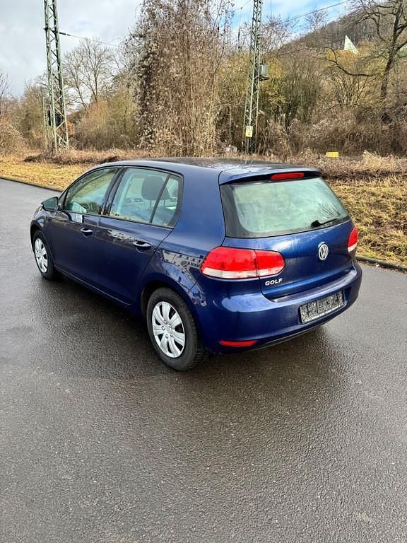 Gebraucht VW Golf VII Trendline 80 PS (58 kW) 2012 Blau Limousine