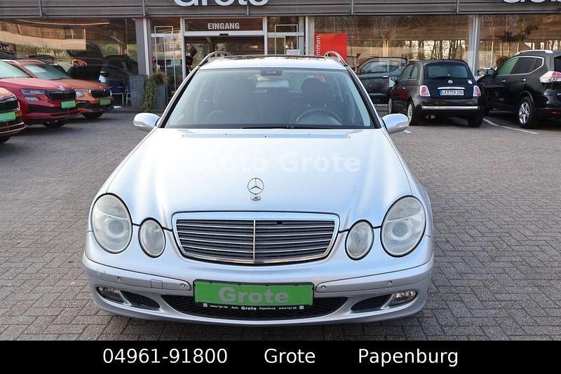 Gebraucht Mercedes E220 150 PS (110 kW) 2006 Silber Kombi