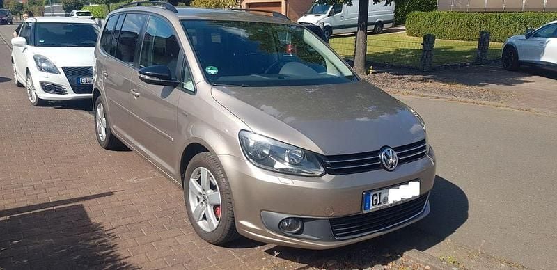 Gebraucht VW Touran Match 105 PS (77 kW) 2012 Beige Van / Kleinbus