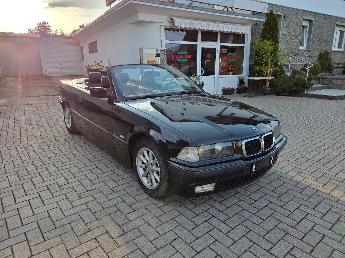 Gebraucht BMW 318 Cabriolet 116 PS (85 kW) 1997 Schwarz Cabrio