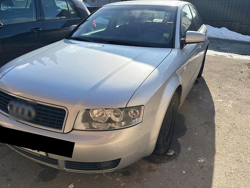 Gebraucht Audi A4 101 PS (74 kW) 2003 Silber Limousine