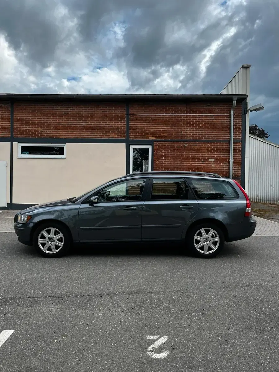 Gebraucht Volvo V50 136 PS (100 kW) 2005 Grau Kombi