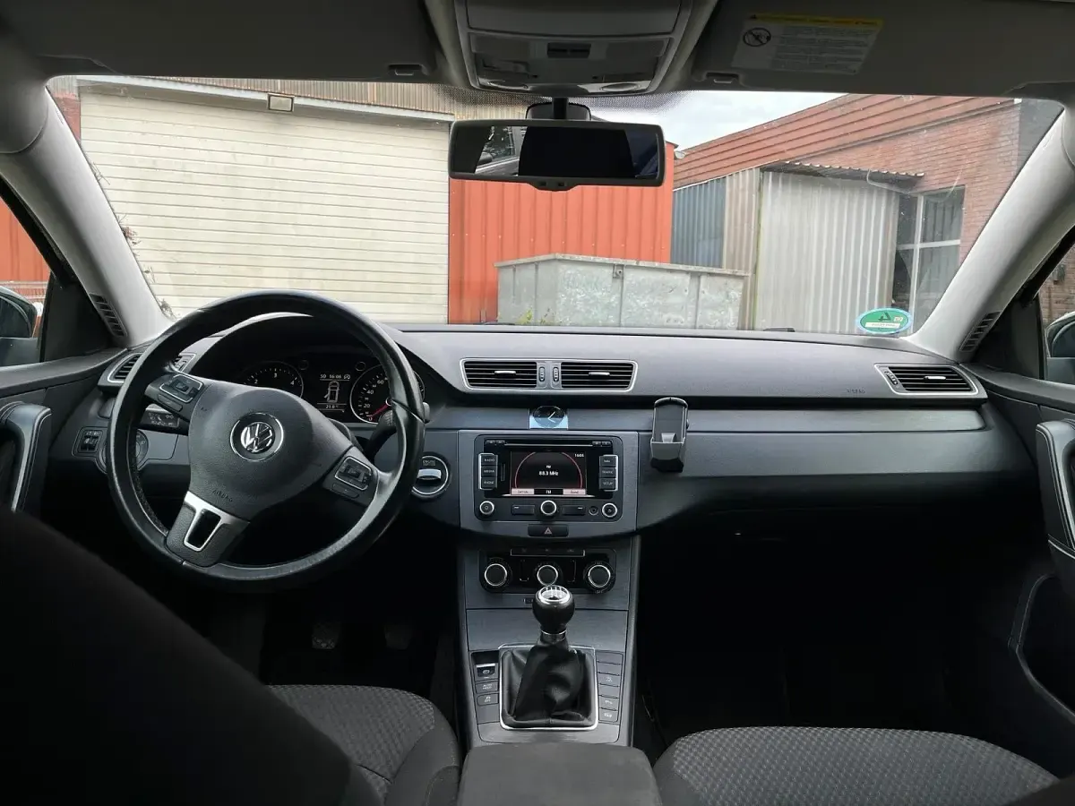 Gebraucht VW Passat 105 PS (77 kW) 2011 Schwarz Kombi
