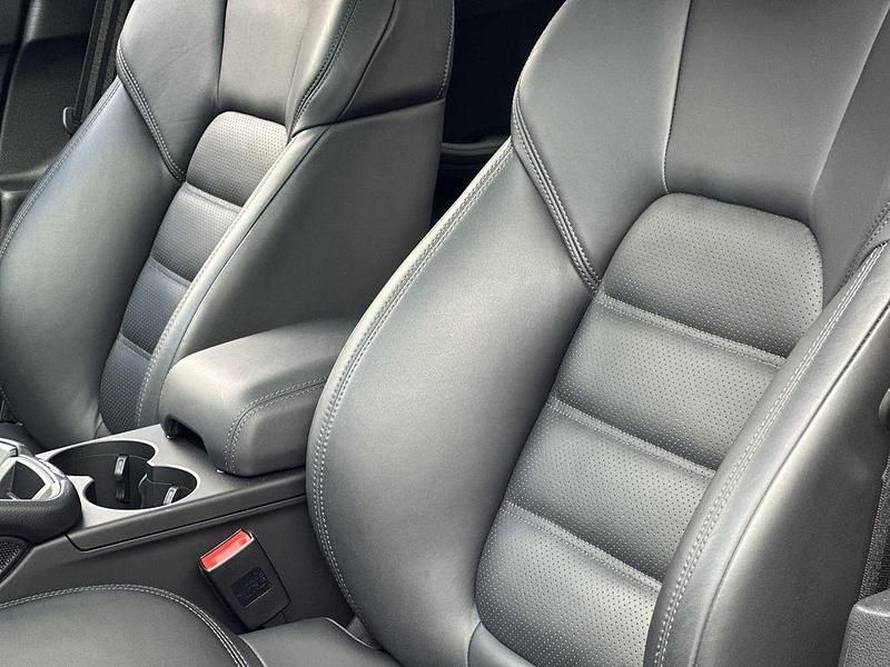 Gebraucht Porsche Macan 265 PS (194 kW) 2022 Karminrot SUV