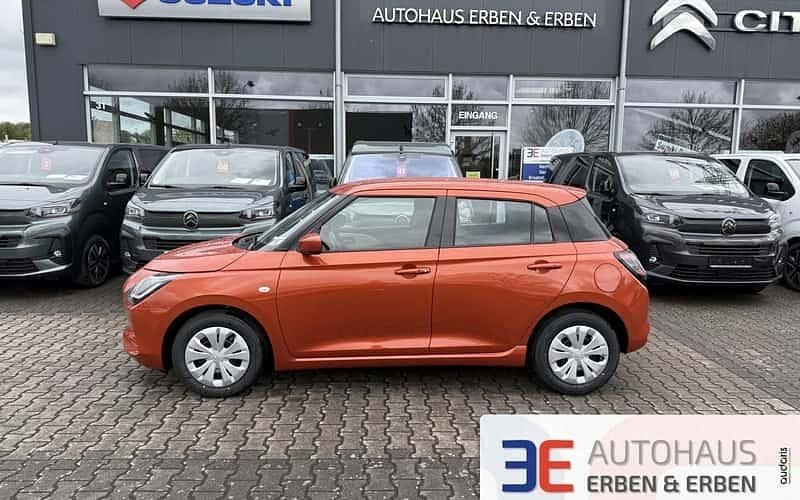 Orange Gebraucht 2025 Suzuki Swift Club Limousine | 17.990 € (Fairer Preis) - Bild 1/4