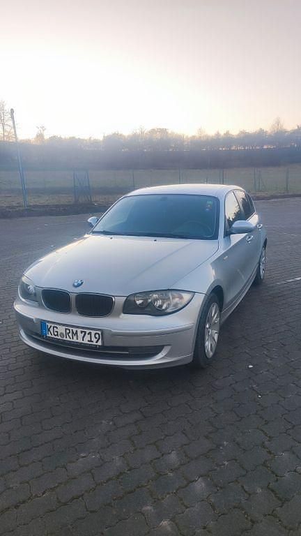 Gebraucht BMW 116 122 PS (89 kW) 2008 Silber Kleinwagen