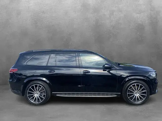 Gebraucht Mercedes GLS400 330 PS (242 kW) 2023 Metalliclack obsidianschwarz SUV