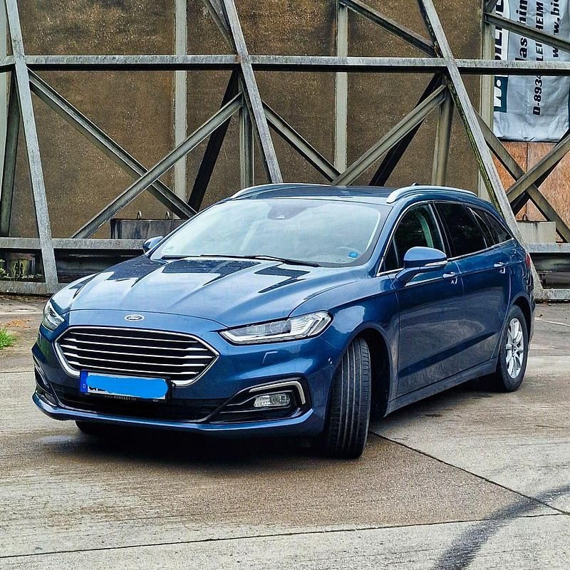 Blau Gebraucht 2020 Ford Mondeo Titanium Kombi | 17.900 € (Fairer Preis) - Bild 1/4
