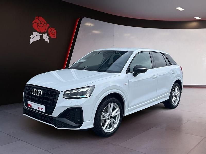 Gebraucht Audi Q2 S-Line 190 PS (139 kW) 2025 Gletscherweiß metallic SUV