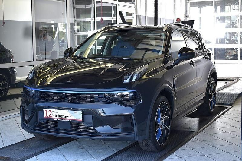Schwarz Gebraucht 2022 Lynk & Co 01 SUV | 20.899 € - Bild 1/4