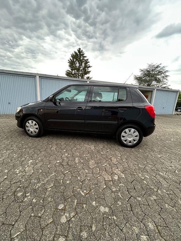 Gebraucht Skoda Fabia 60 PS (44 kW) 2011 Schwarz Kleinwagen