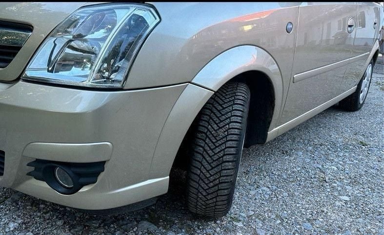 Gebraucht Opel Meriva 105 PS (77 kW) 2007 Gold Van / Kleinbus