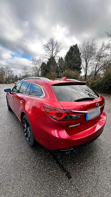 Gebraucht Mazda 626 150 PS (110 kW) 2014 Rot Kombi