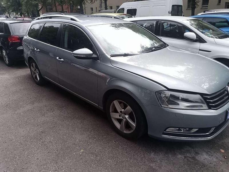 Gebraucht VW Passat Trendline 140 PS (102 kW) 2011 Kombi