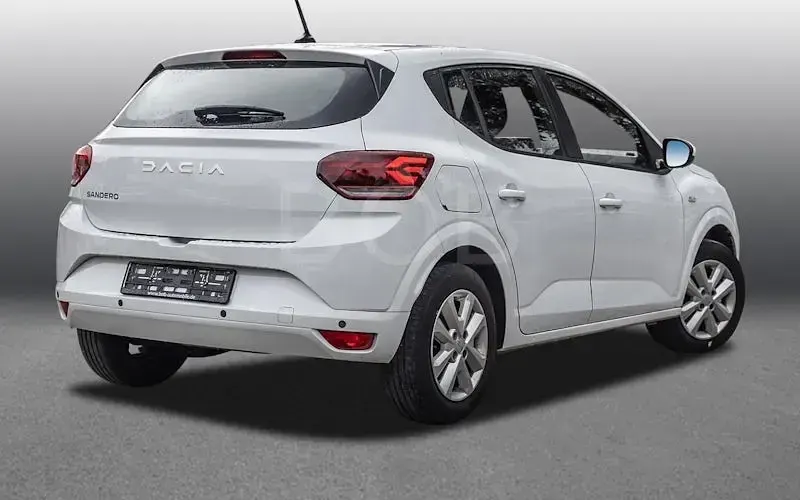 Usado Dacia Sandero Expression 122 CV (89 kW) 2023 Blanco Utilitario