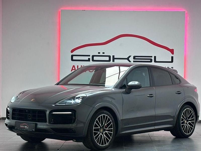 Grau Gebraucht 2020 Porsche Cayenne Coupe GTS Chrono Coupé | 69.950 € (Fairer Preis) - Bild 1/4